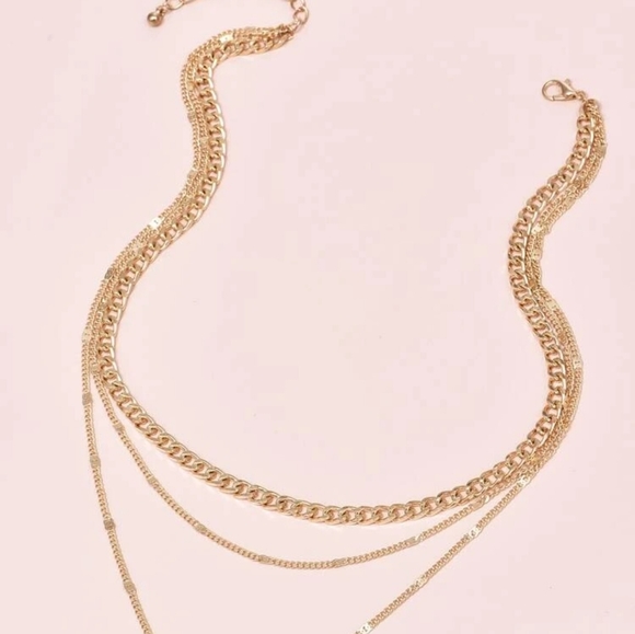 LILLIAN DISC PENDANT CHAIN LAYERED NECKLACE - Picture 3 of 4